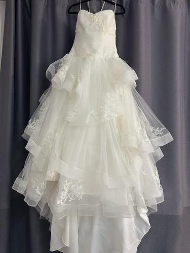 White vera wang - by, vw351197